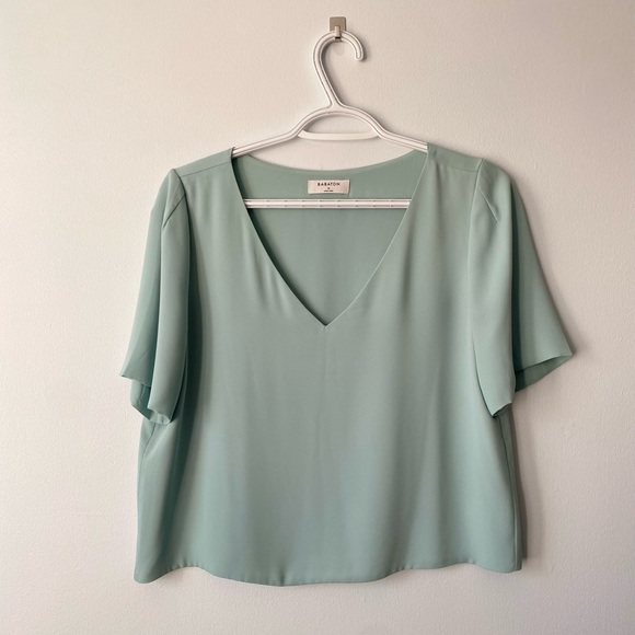 Aritzia Babaton Randy Blouse - Picture 2 of 7